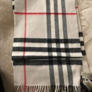Burberry cashmere scarf classic color